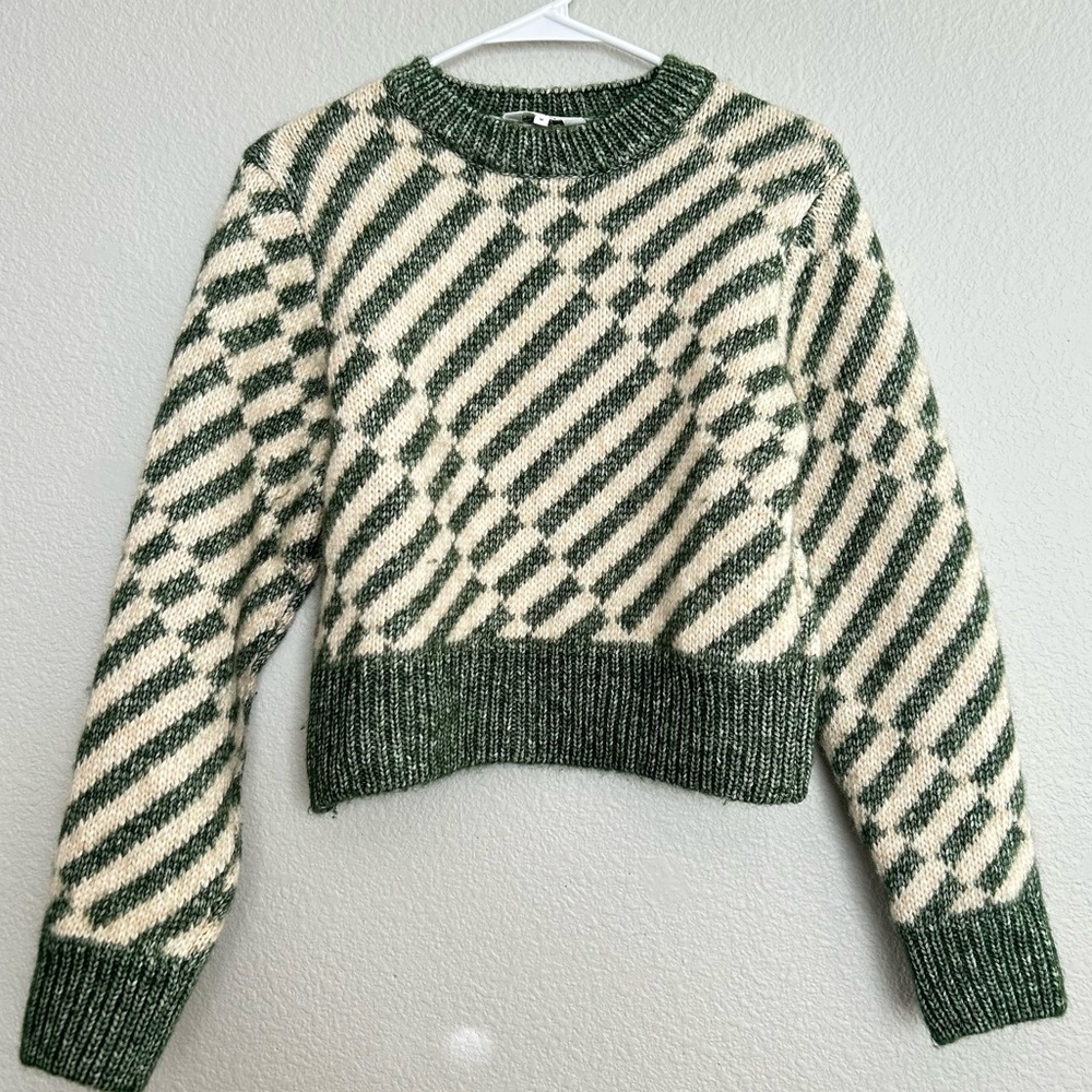 KOTN Women's Asilah Cropped Pattern Sweater - Picture 2 of 11